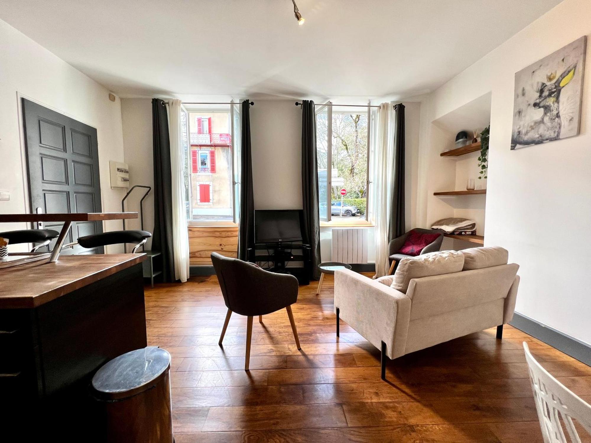 Joli Appartement En Centre Ville Bagnères-de-Bigorre Eksteriør billede