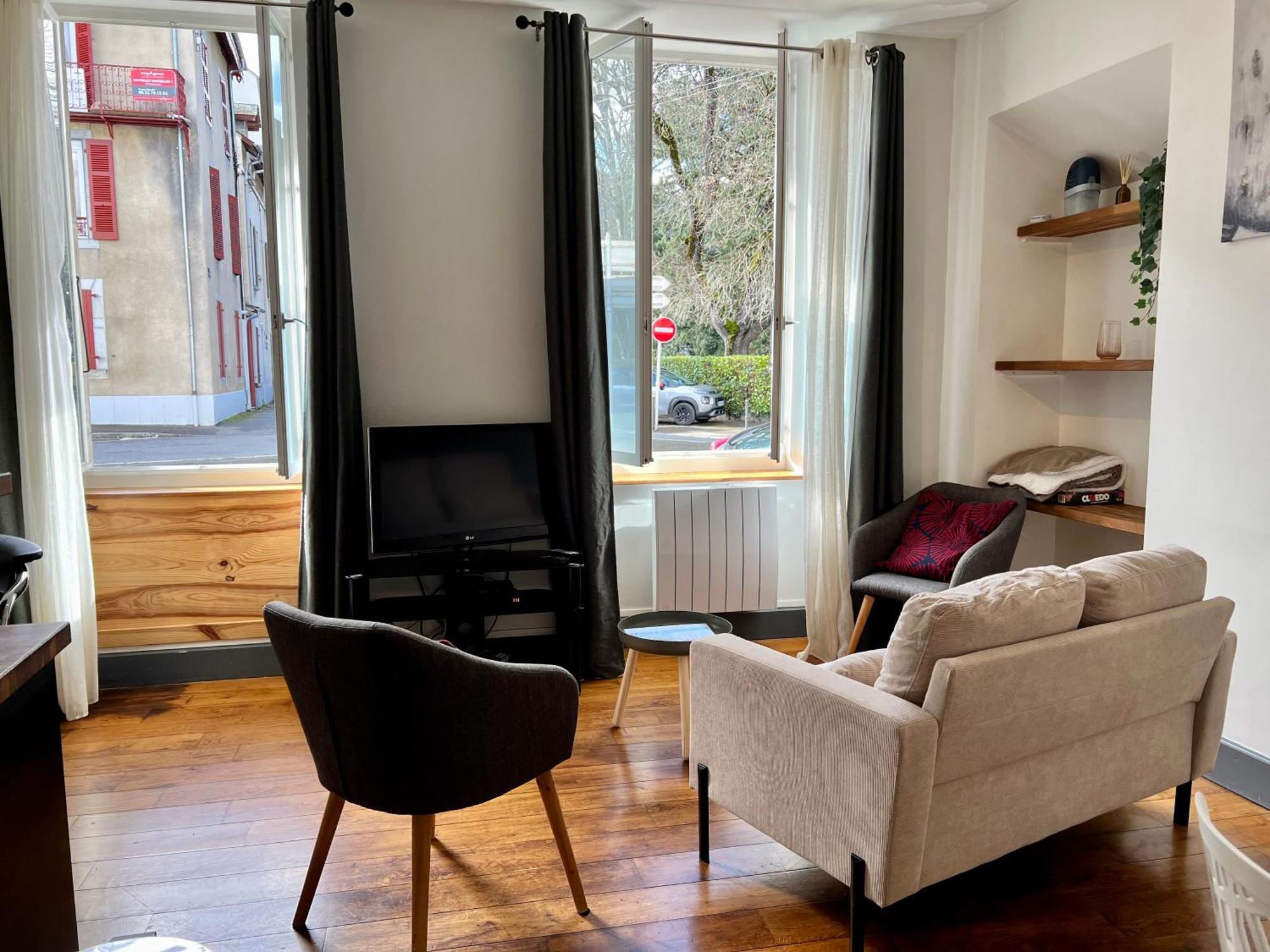 Joli Appartement En Centre Ville Bagnères-de-Bigorre Eksteriør billede