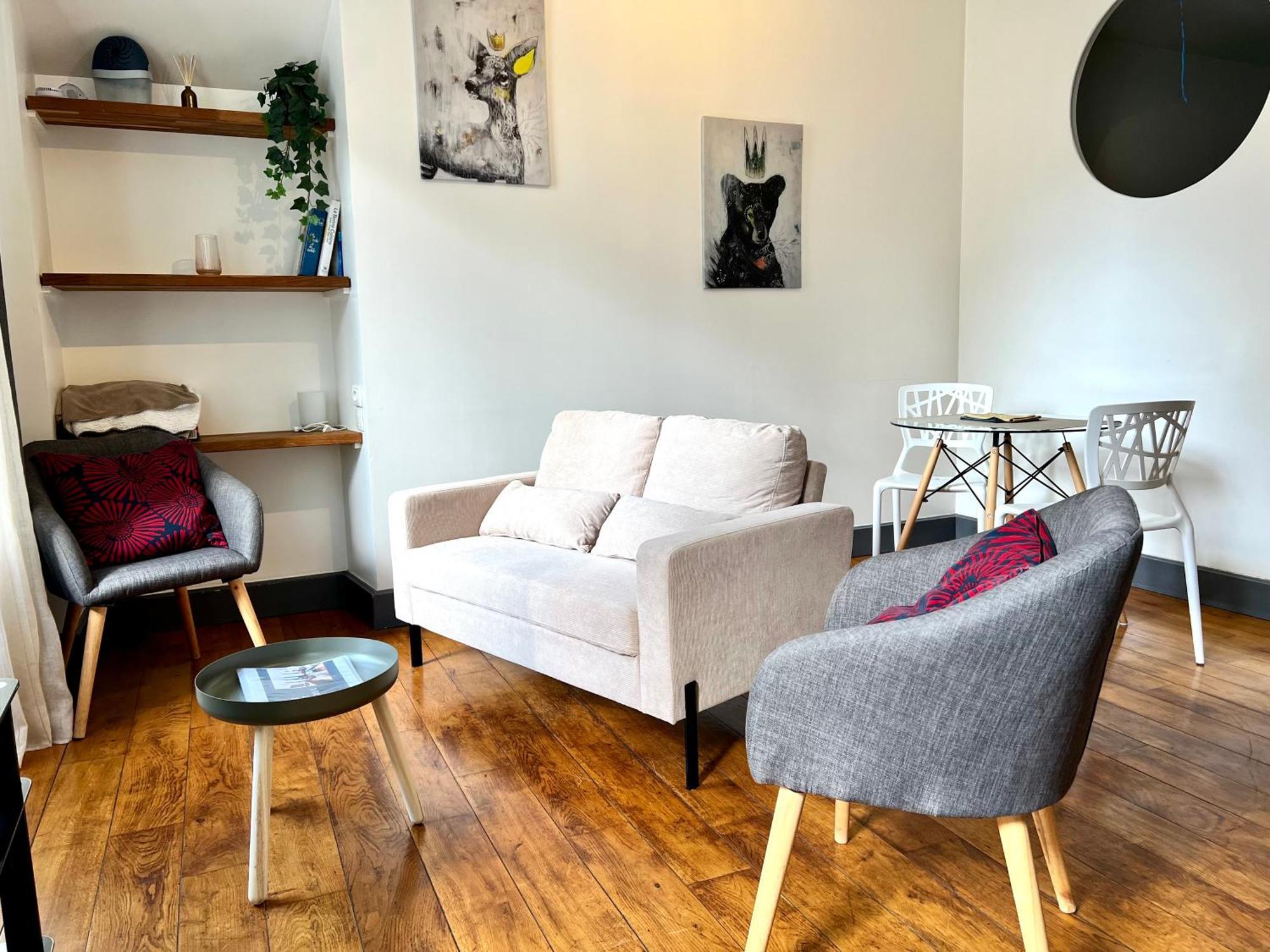 Joli Appartement En Centre Ville Bagnères-de-Bigorre Eksteriør billede